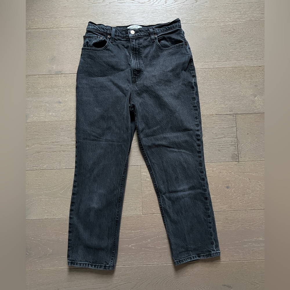 A&F 90’s High Rise Curve Love Black Jeans Size 30